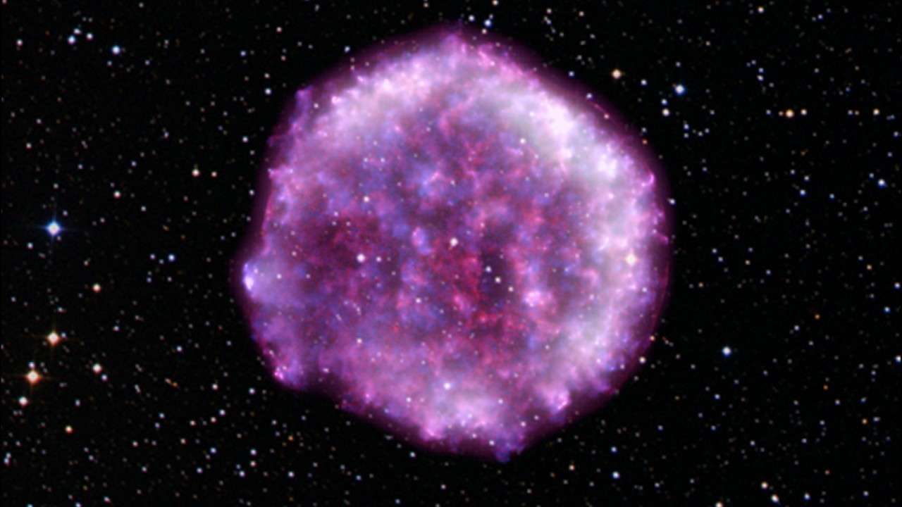 X-rays reveal how famous supernova became a giant cosmic particle accelerator