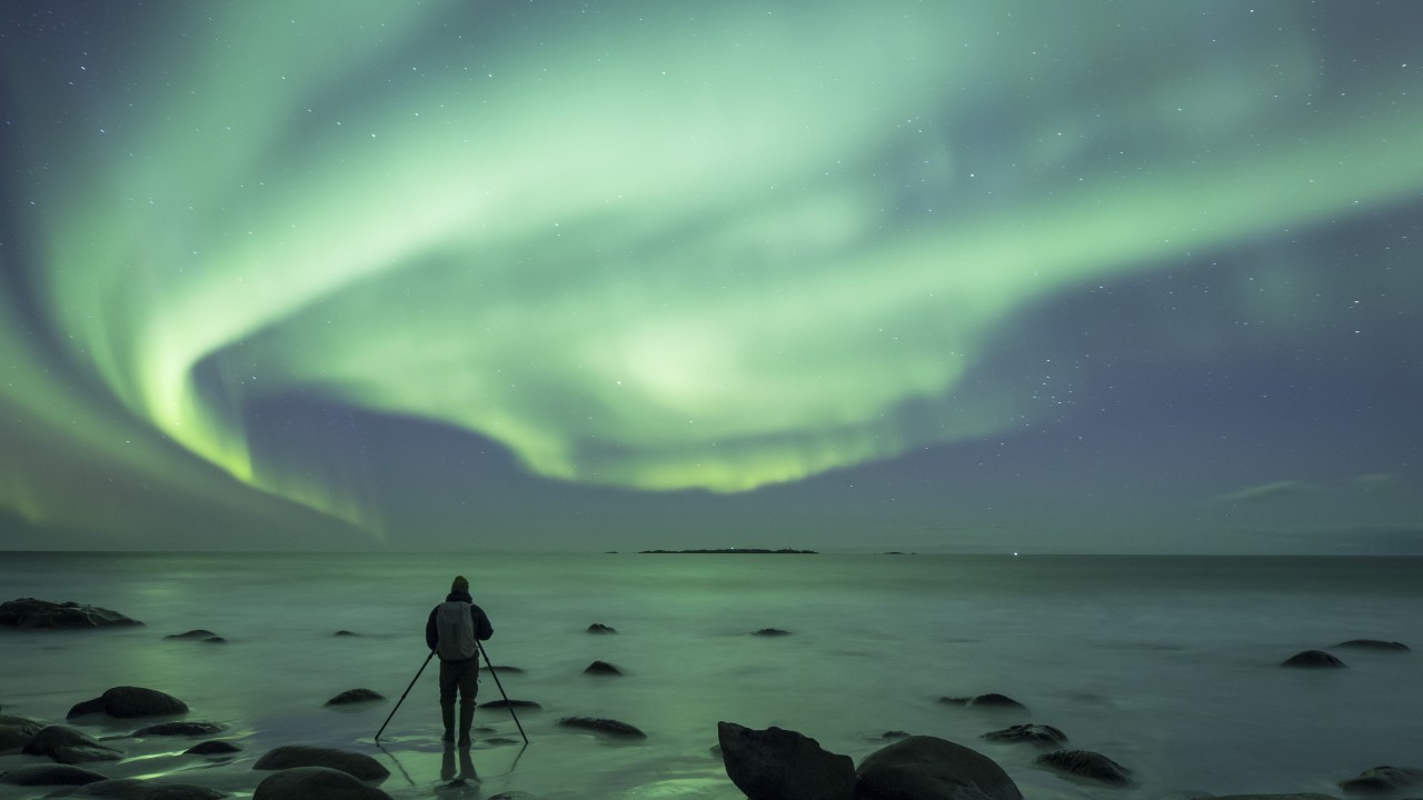 Where and how to photograph the aurora