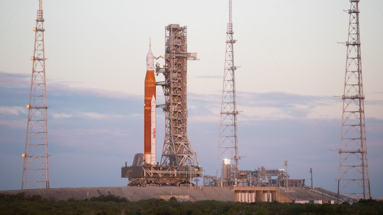 Artemis 1 moon rocket arrives at pad for Nov. 14 launch (photos)