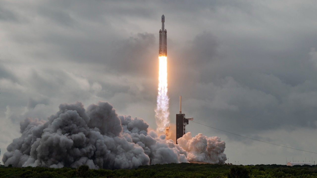 Relive SpaceX's Falcon Heavy launch of Psyche asteroid mission with these amazing photos