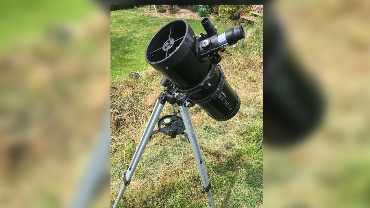 The Celestron PowerSeeker 127EQ is 30% off and arrives before new year