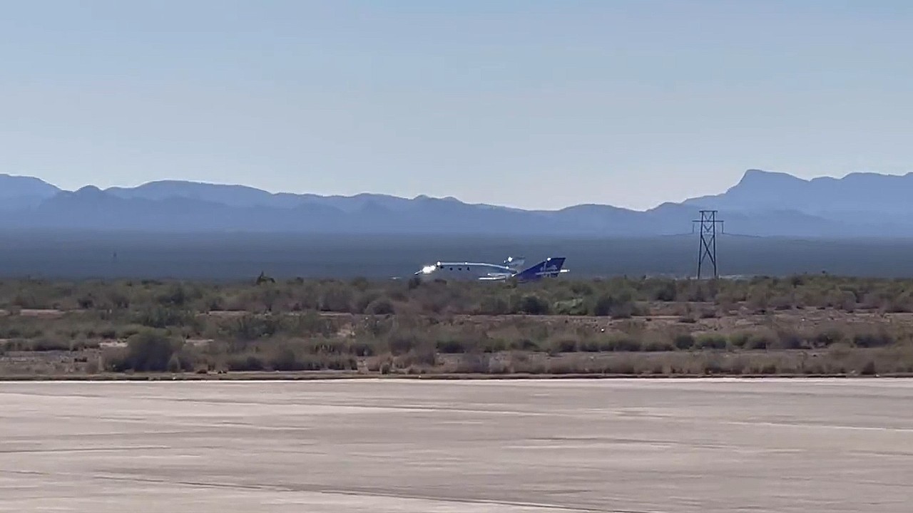 Virgin Galactic launches 3 of its original space tourist customers to the final frontier