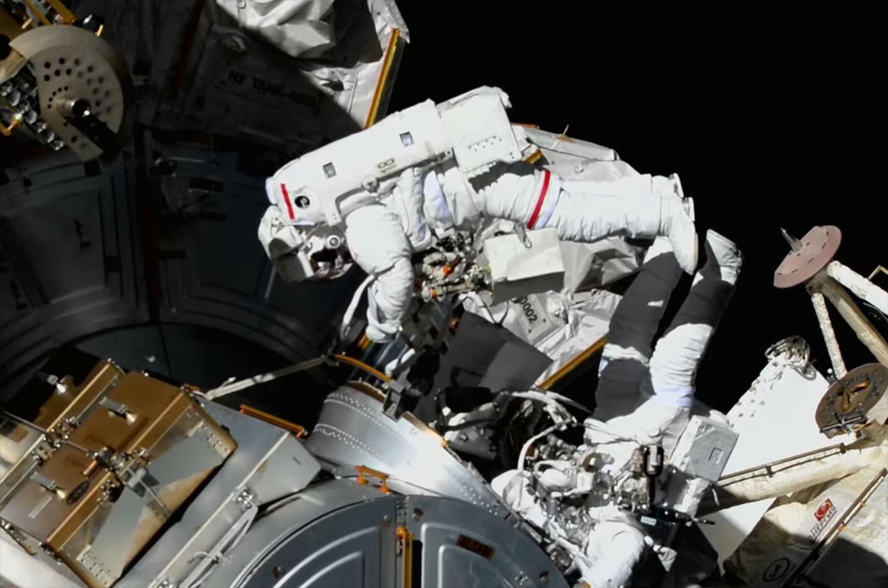 NASA scientists consider the health risks of space travel