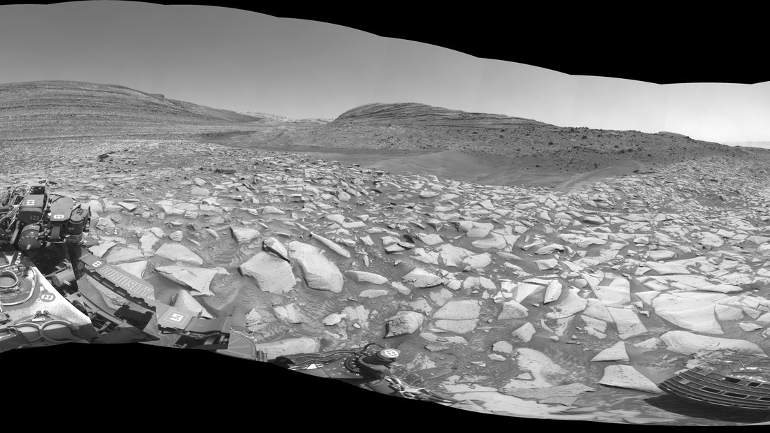 Big decision! Curiosity rover keeps following possible Mars river remnant