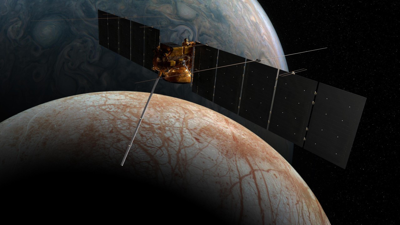 NASA's Europa Clipper probe to icy Jupiter moon takes big step toward its Oct. 10 launch