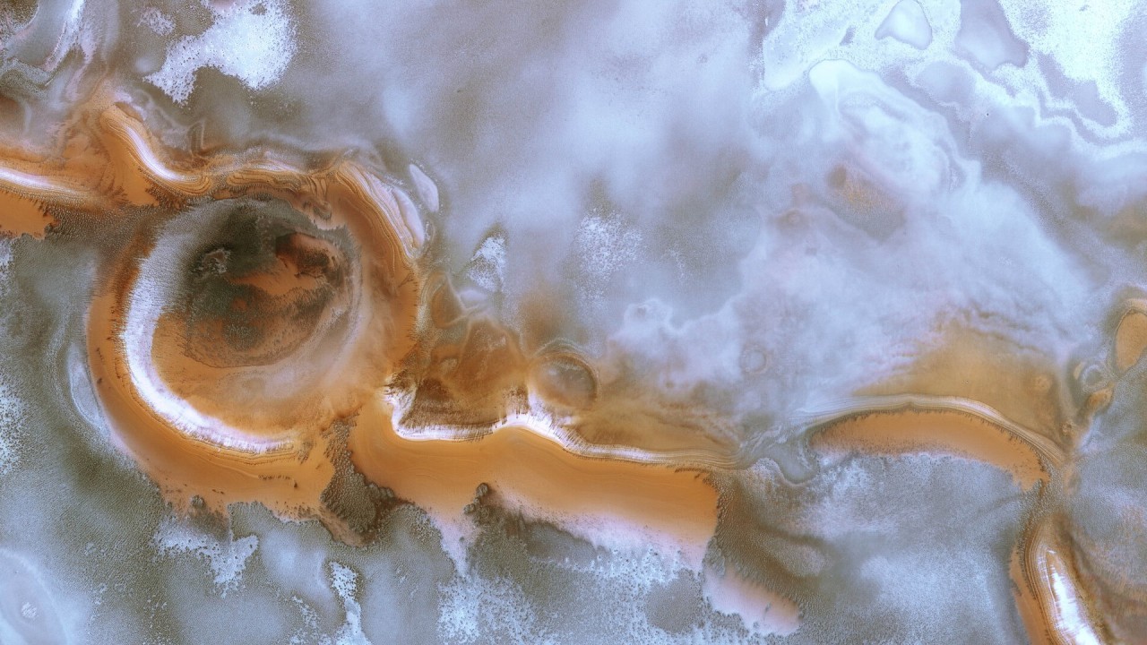 Mars terrain highlighted by frosty features in 'winter wonderland' image