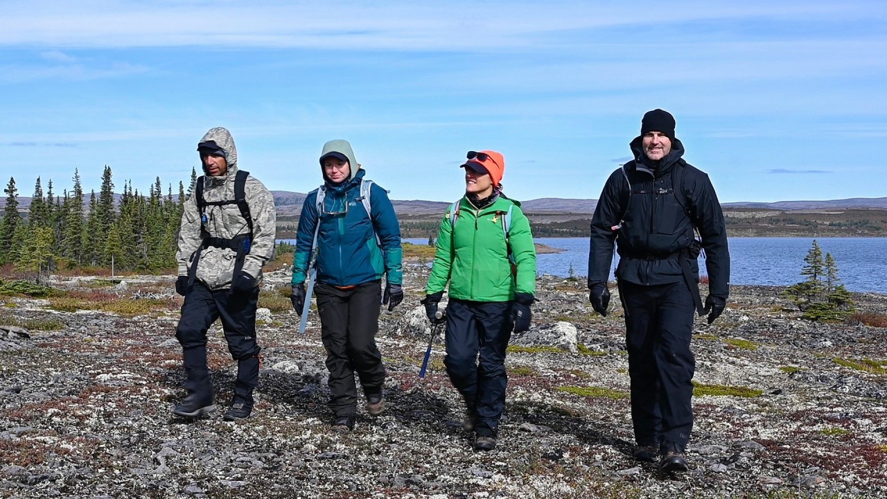 See Artemis 2 astronauts explore moon-like crater in Canada (photos)